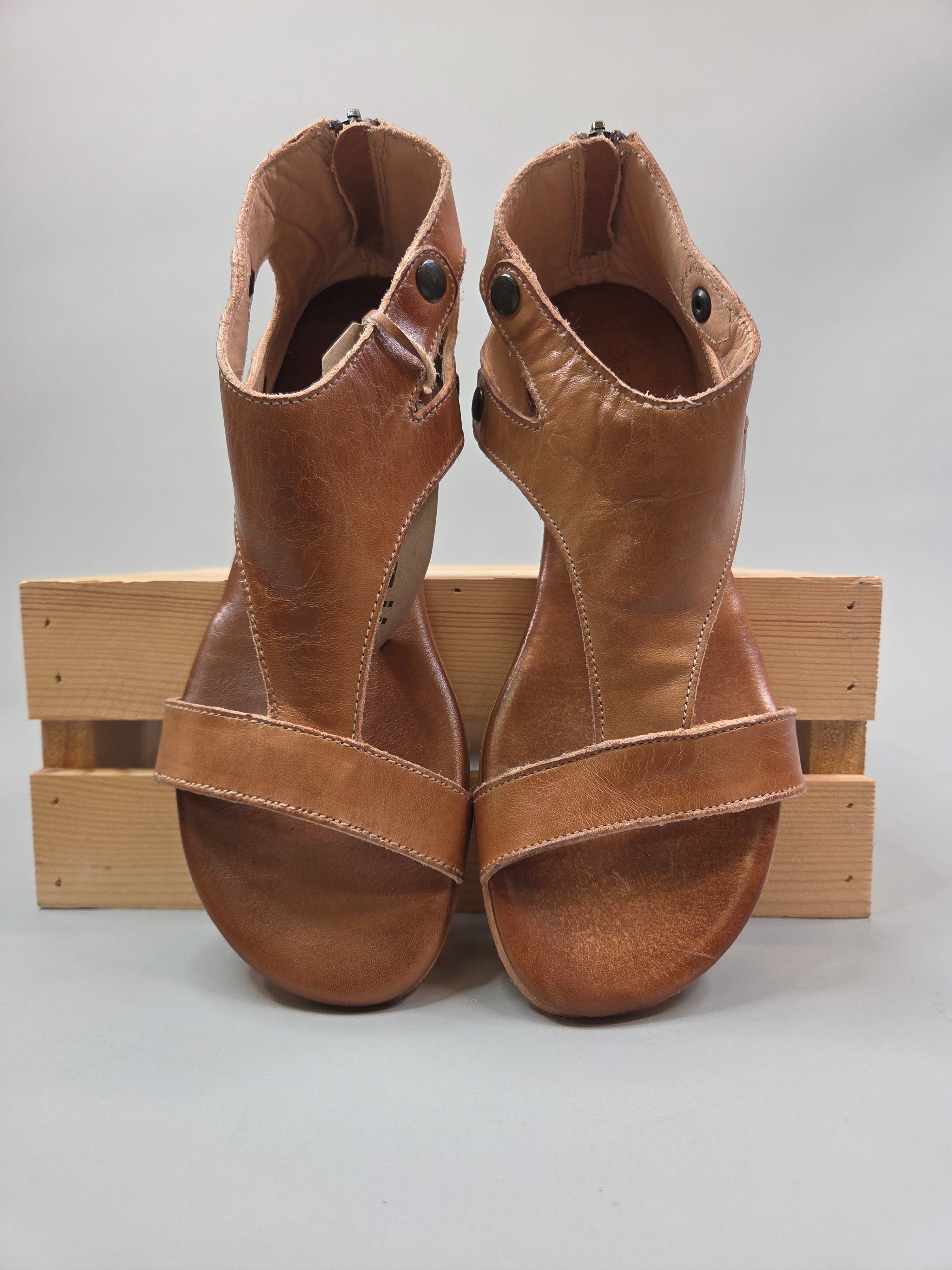Soto Tan Rustic Shoes- Sandals BED STU