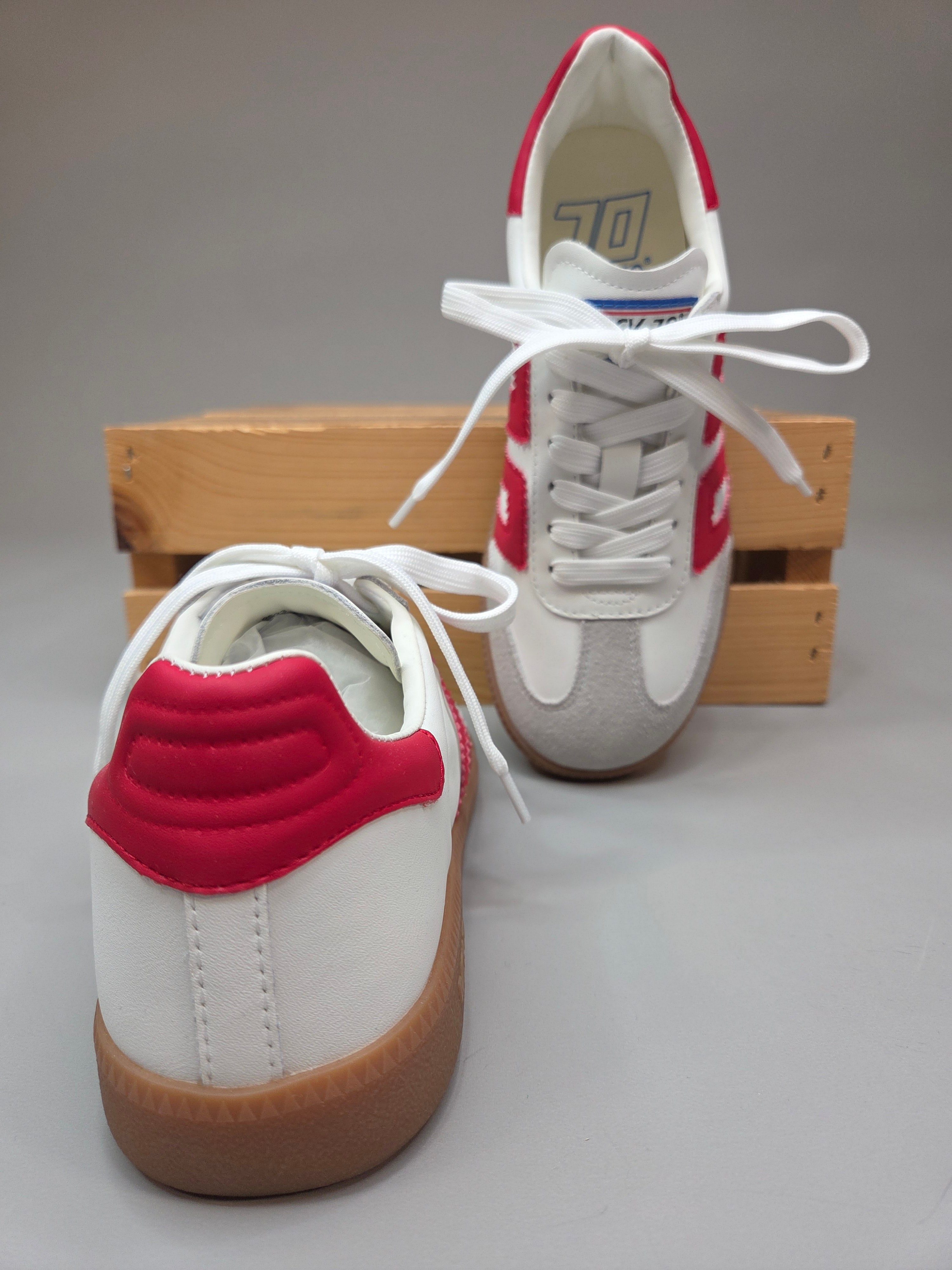 CLOUD White/Red Sneaker Shoes - Sneaker Back 70
