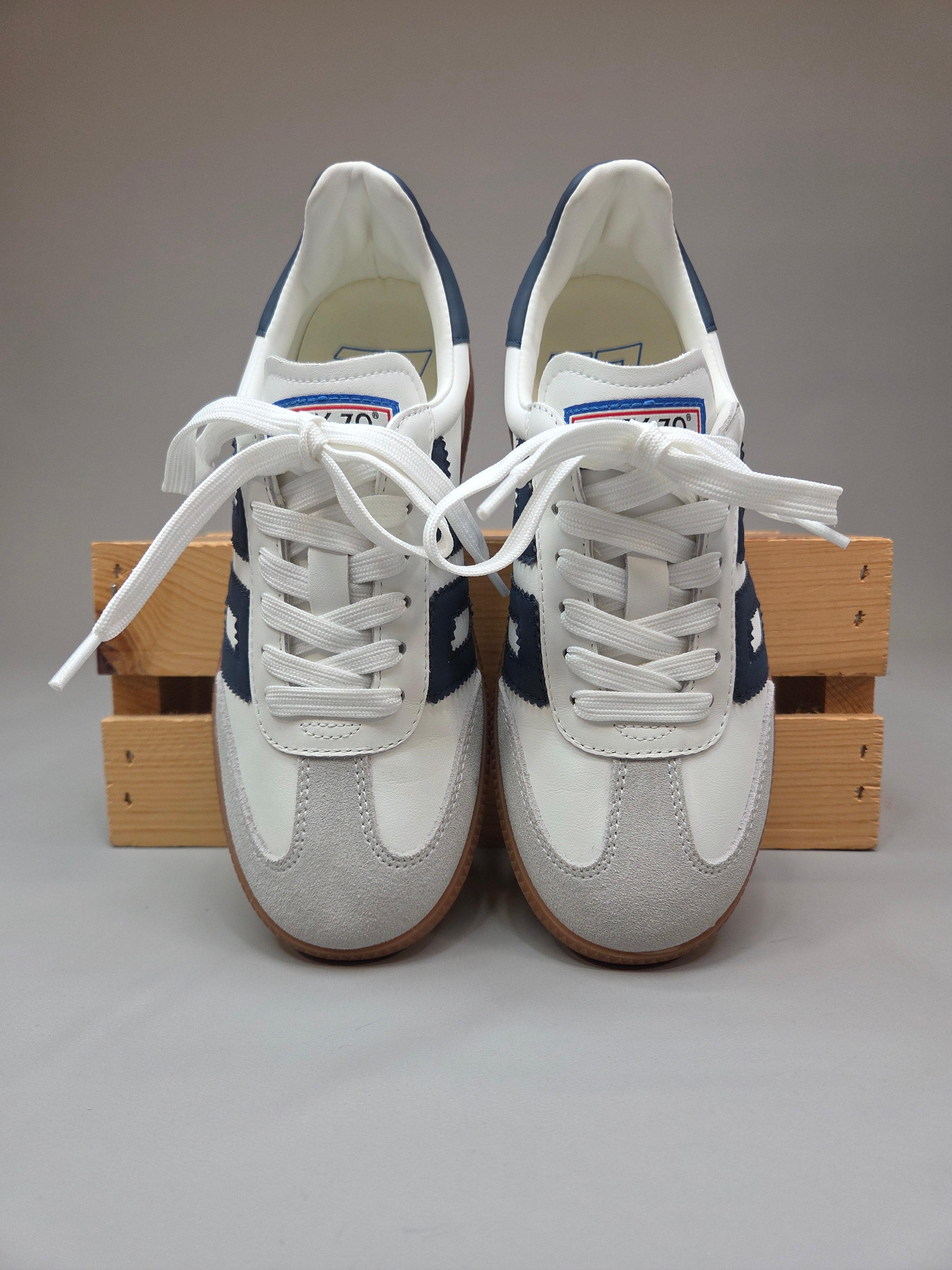CLOUD Navy Sneaker Shoes - Sneaker Back 70