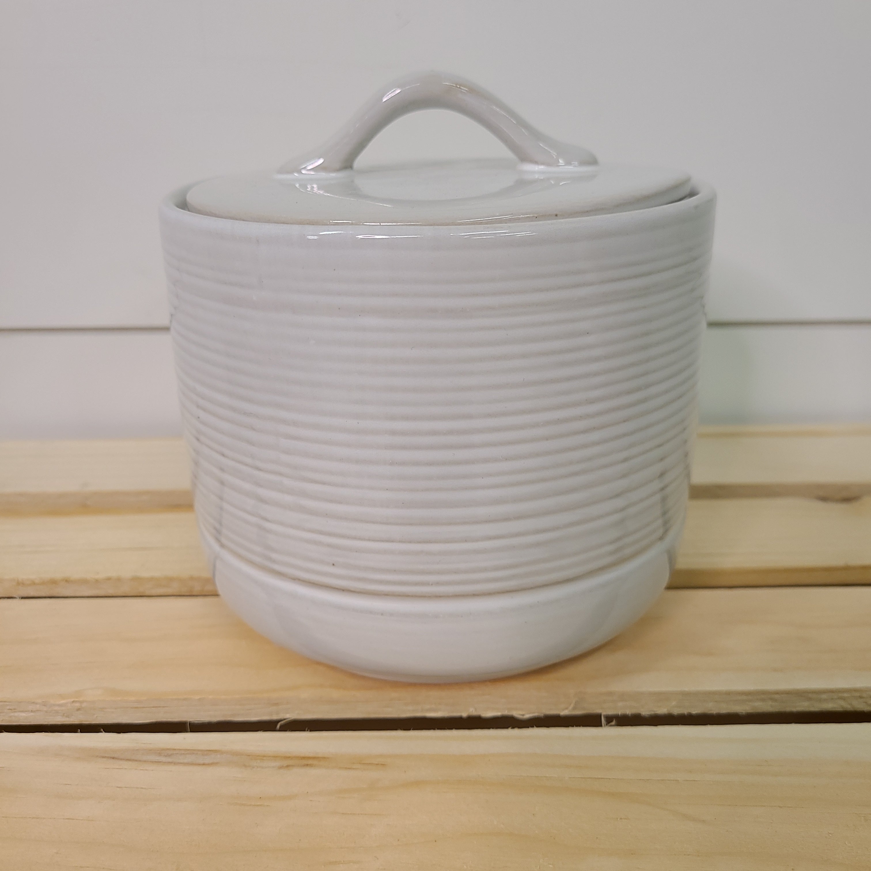 White Canister w/ Lid Home- Decor PD HOME & GARDEN