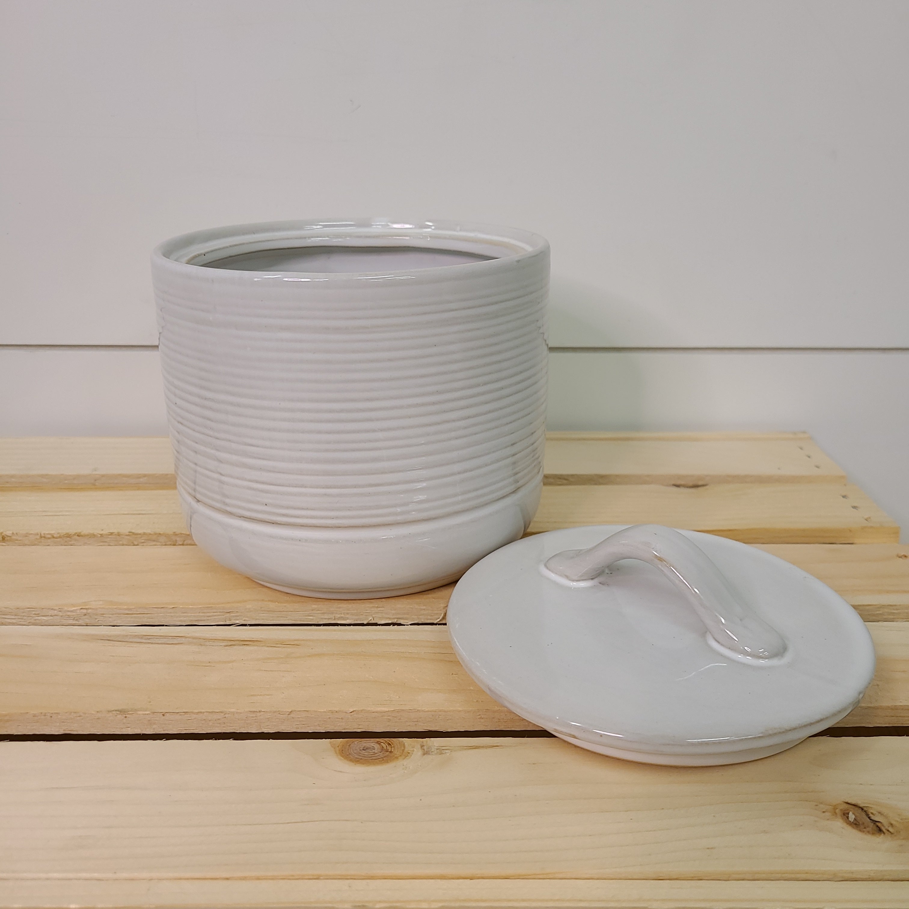 White Canister w/ Lid Home- Decor PD HOME & GARDEN